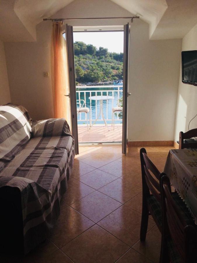 Apartmani Mima Nečujam Exteriör bild